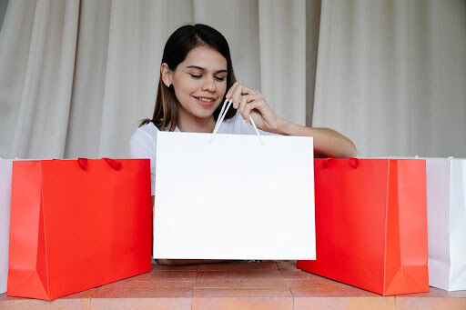 5 Ways Efficient Deliveries Elevate High-End Shopping Experiences